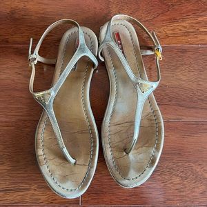 Prada thong sandals size 39.5